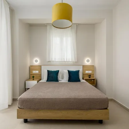 Apart Otel V Luxury With Pool Siviri