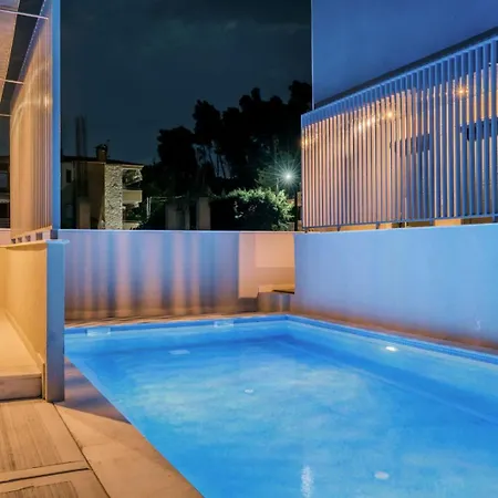 V Luxury With Pool 4* Siviri