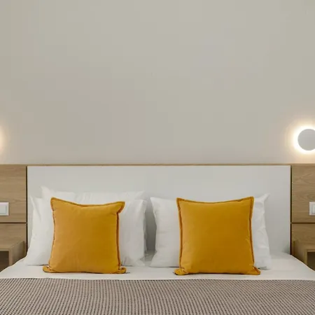 Apart Otel V Luxury With Pool Siviri