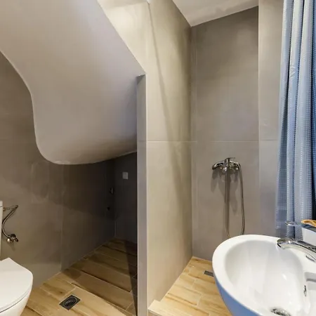 V Luxury With Pool 4* Siviri