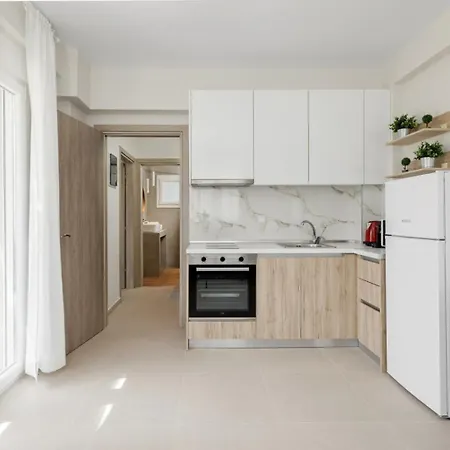 V Luxury With Pool Apartmanhotel Szíviri