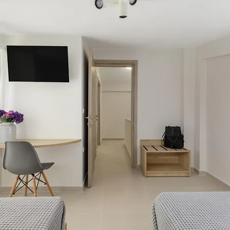 V Luxury With Pool Szíviri