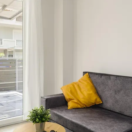 V Luxury With Pool Apartmanhotel