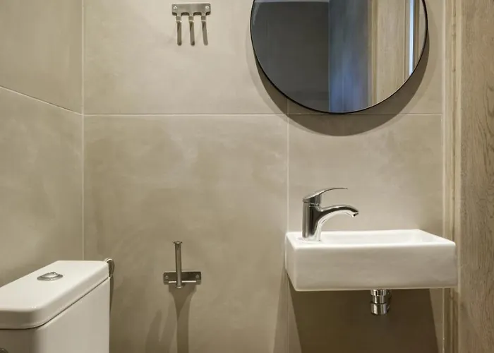 V Luxury With Pool Siviri