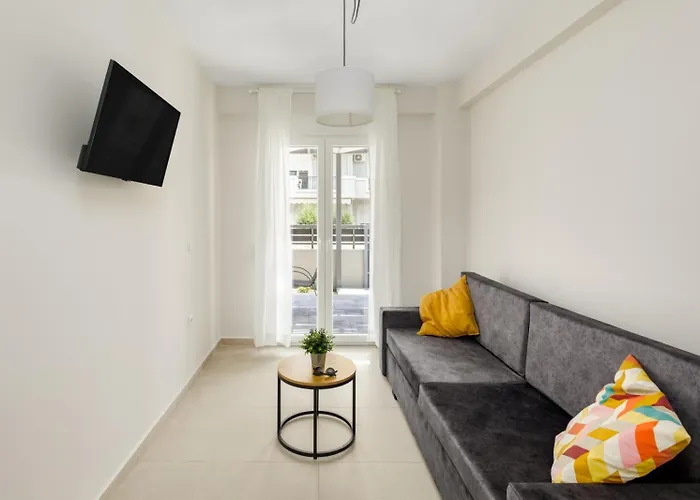 V Luxury With Pool Hotel de apartamente 4*