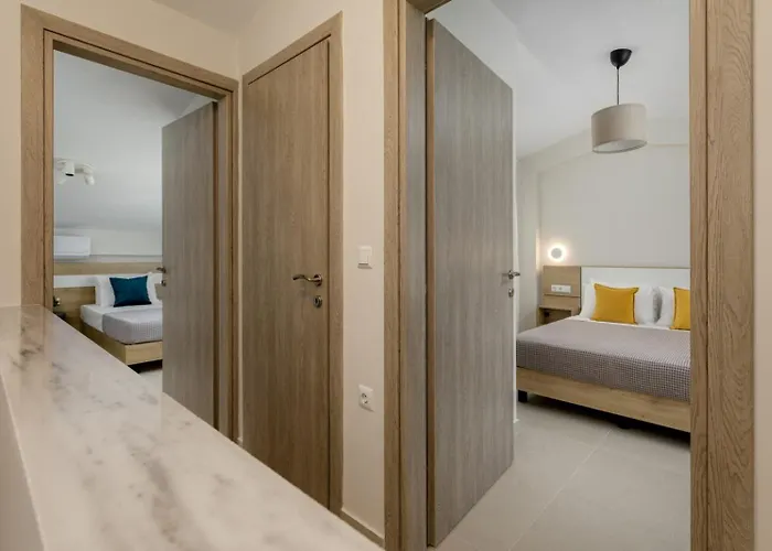 V Luxury With Pool 4* Siviri