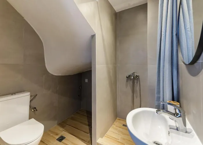 V Luxury With Pool 4* Siviri